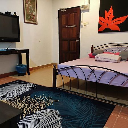 פנתאי צנאנג Kencana Guest House מראה חיצוני תמונה